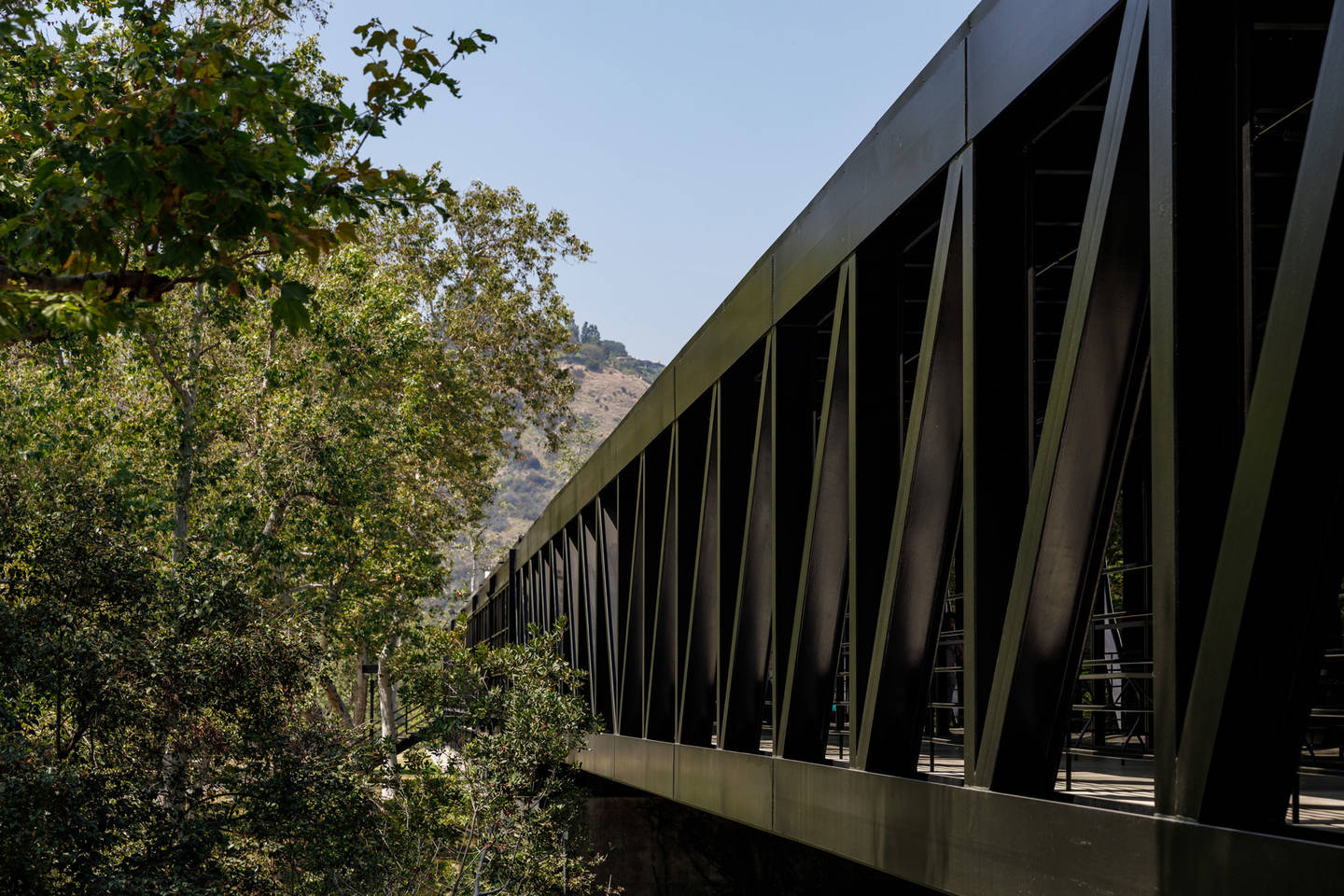 %3Cp%3EFrom+wooded+acres+in+the+San+Rafael+Hills+to+adaptive+reuse+in+downtown+Pasadena%2C+ArtCenter%E2%80%99s+two+campuses+provide+future+artists+and+designers+with+a+wide+array+of+creative+learning+opportunities+enriched+by+the+creative+and+academic+resources+within+the+surrounding+communities+and+the+greater+Los+Angeles+area.+%3C%2Fp%3E+%3Cp%3E%3Cstrong%3ELearn+more+about+%3Ca+href%3D%22%2Fabout%2Fcampus%2Foverview.html%22%3EArtCenter%27s+campuses%3C%2Fa%3E.%3C%2Fstrong%3E+%3C%2Fp%3E