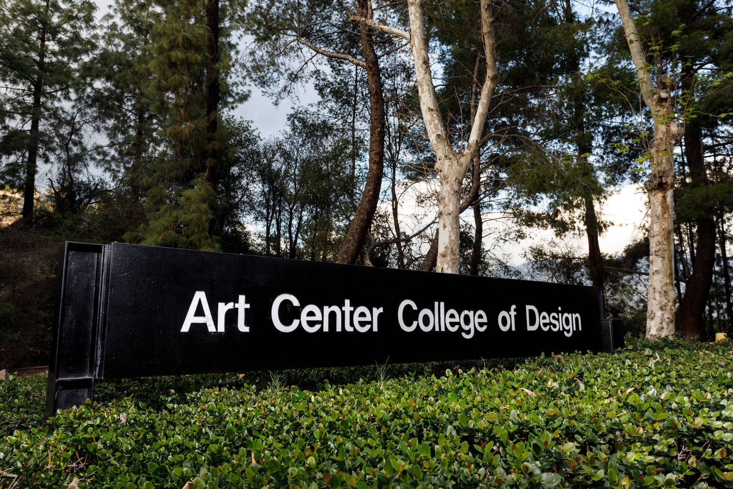 %3Cp%3EFrom+wooded+acres+in+the+San+Rafael+Hills+to+adaptive+reuse+in+downtown+Pasadena%2C+ArtCenter%E2%80%99s+two+campuses+provide+future+artists+and+designers+with+a+wide+array+of+creative+learning+opportunities+enriched+by+the+creative+and+academic+resources+within+the+surrounding+communities+and+the+greater+Los+Angeles+area.+%3C%2Fp%3E+%3Cp%3E%3Cstrong%3ELearn+more+about+%3Ca+href%3D%22%2Fabout%2Fcampus%2Foverview.html%22%3EArtCenter%27s+campuses%3C%2Fa%3E.%3C%2Fstrong%3E+%3C%2Fp%3E