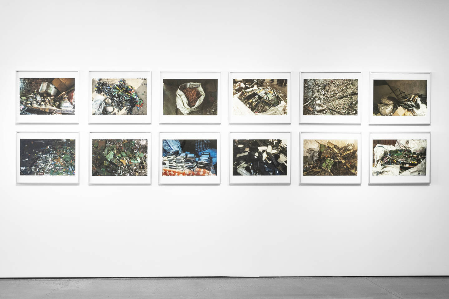 12+works+from+the+series+%3Cem%3ETechnology+Time%3C%2Fem%3E%2C+2015%3Cbr+%2F%3E%0DDigital+photographs