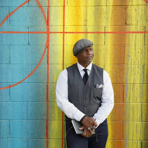 Roosevelt Brown stands in front of ArtCenter
