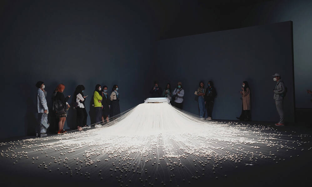 ArtCenter+students+at+Beijing%27s+Red+Brick+Art+Museum+during+a+Beijing+Community+Hub+field+trip%2C+October+2020.