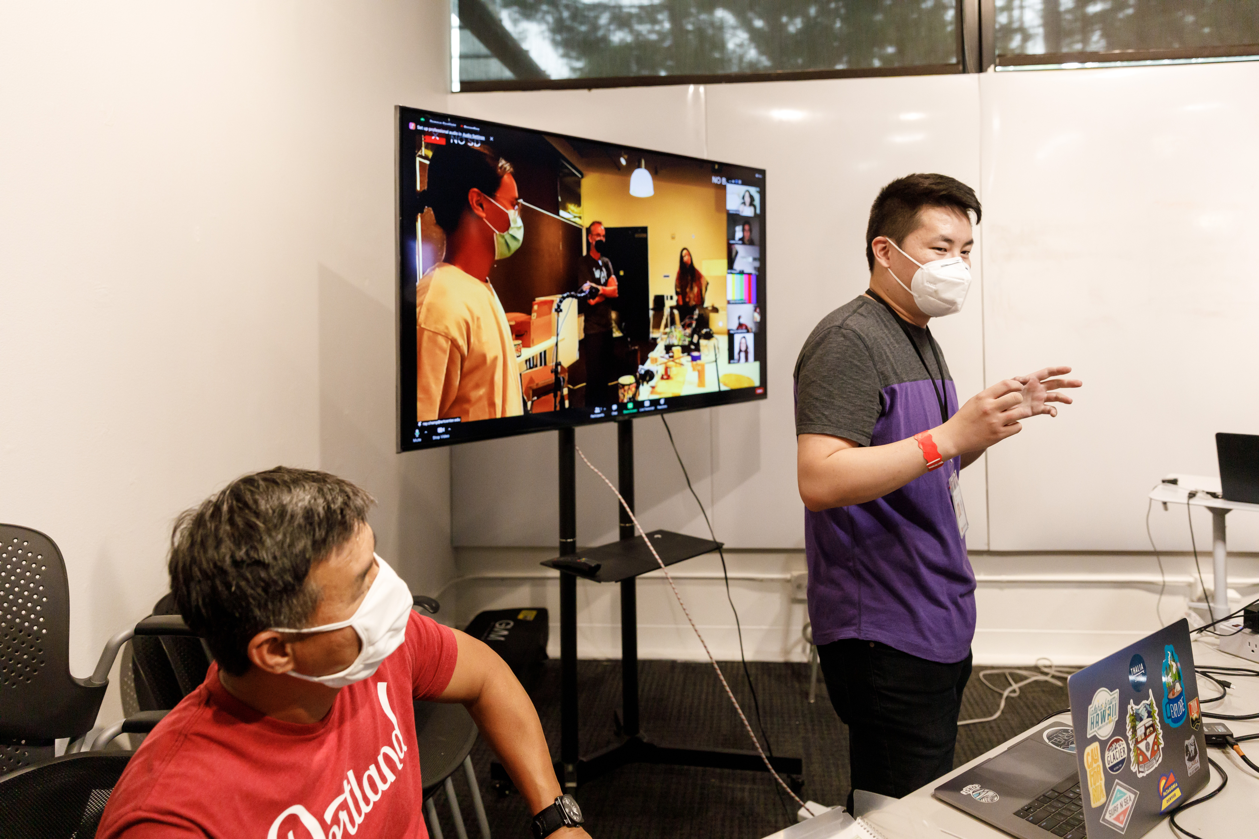 Photo of Teaching Fellow Ray Chang in the classroom at ArtCenter College of Design.