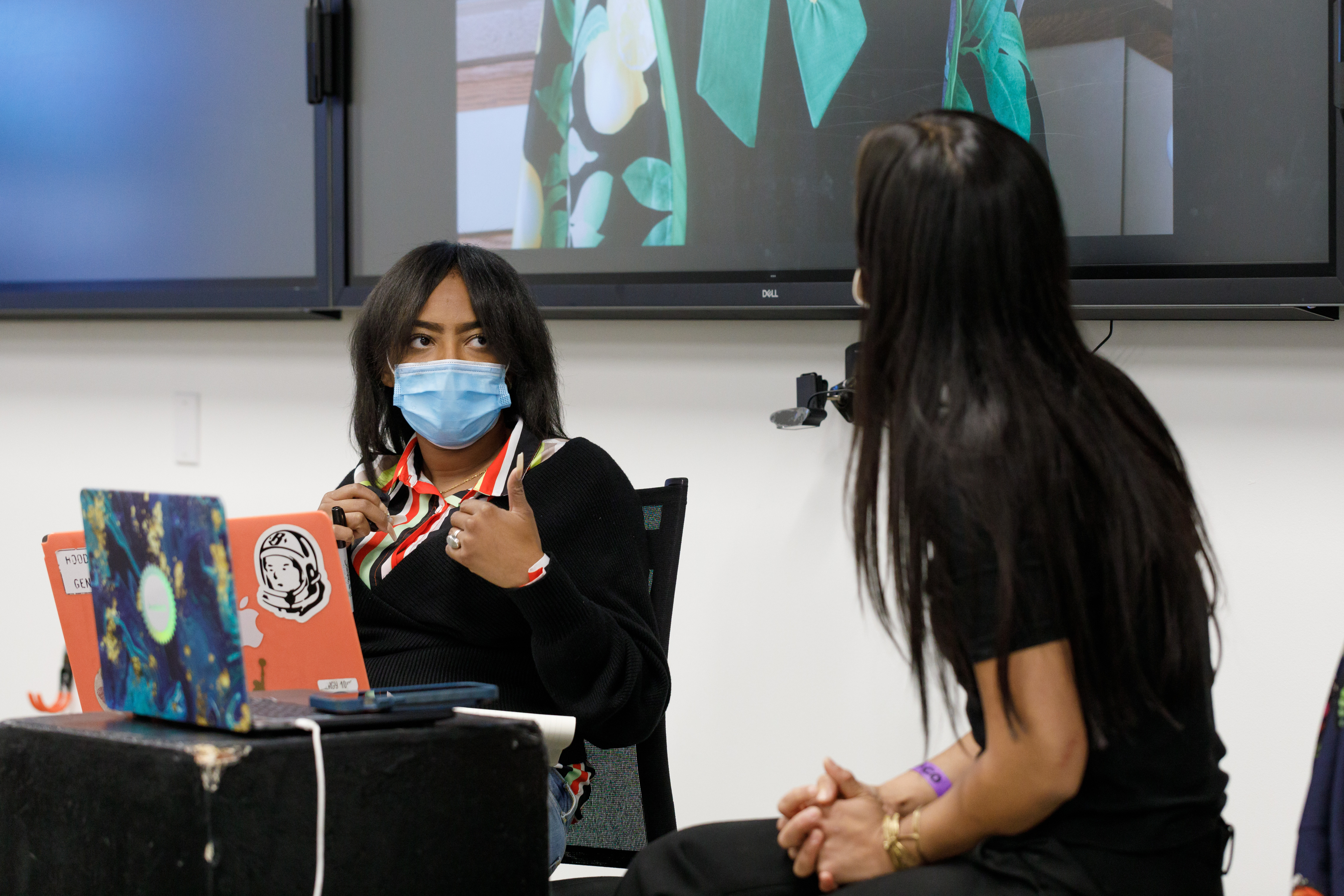 A photo of AICAD Fellow Ricky Weaver teaching at ArtCenter College of Design.