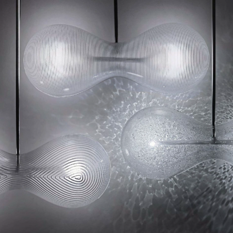 textured+refractions+evoking+the+emergence+of+life+in+cell+division