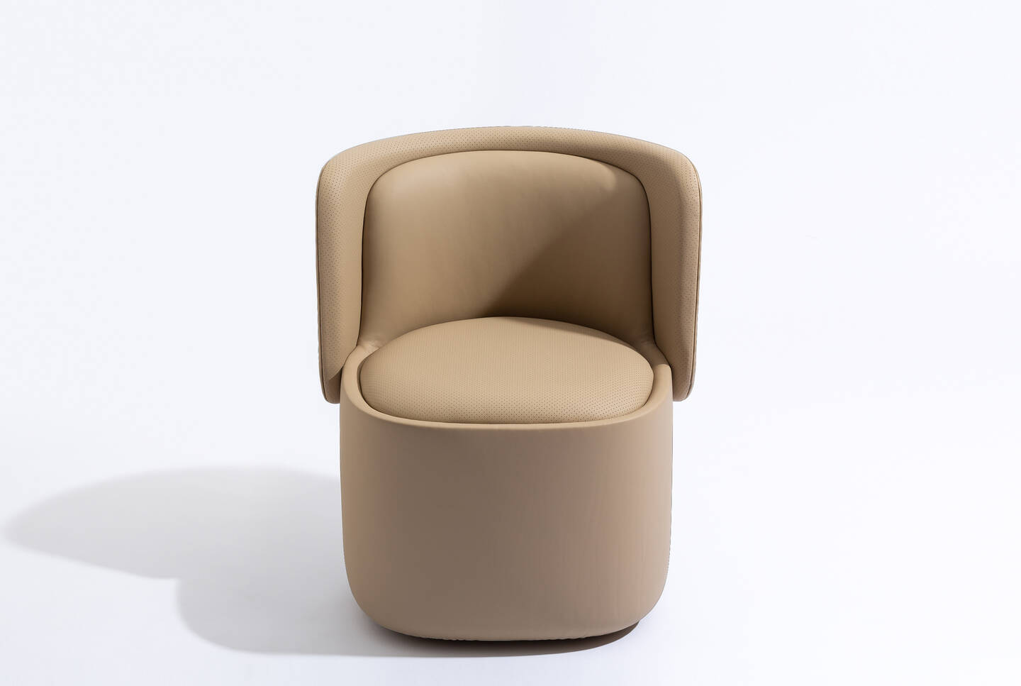 This+is+an+occasional+resting+place+undoubtedly+referencing+the+formal+language+and+material+composition+of+a+band-aid%3B+however%2C+the+chair+also+draws+inspiration+from+the+refined+and+streamlined+aesthetic+of+automotive+interiors.