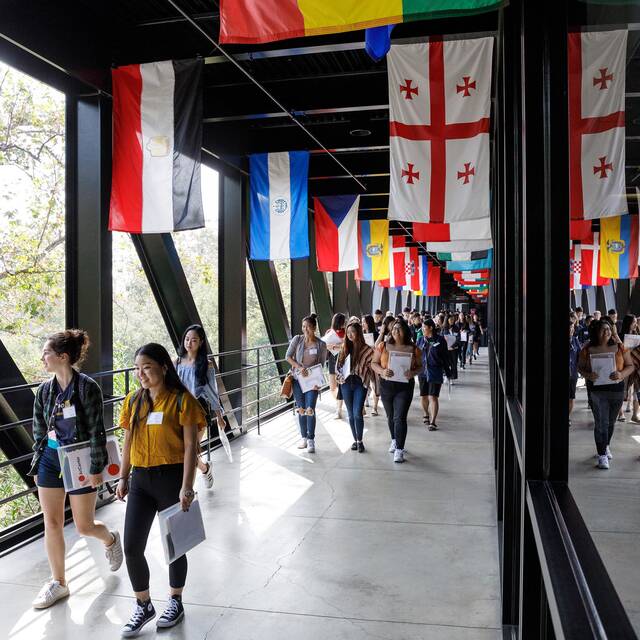 Students visit the Arts District with CSE