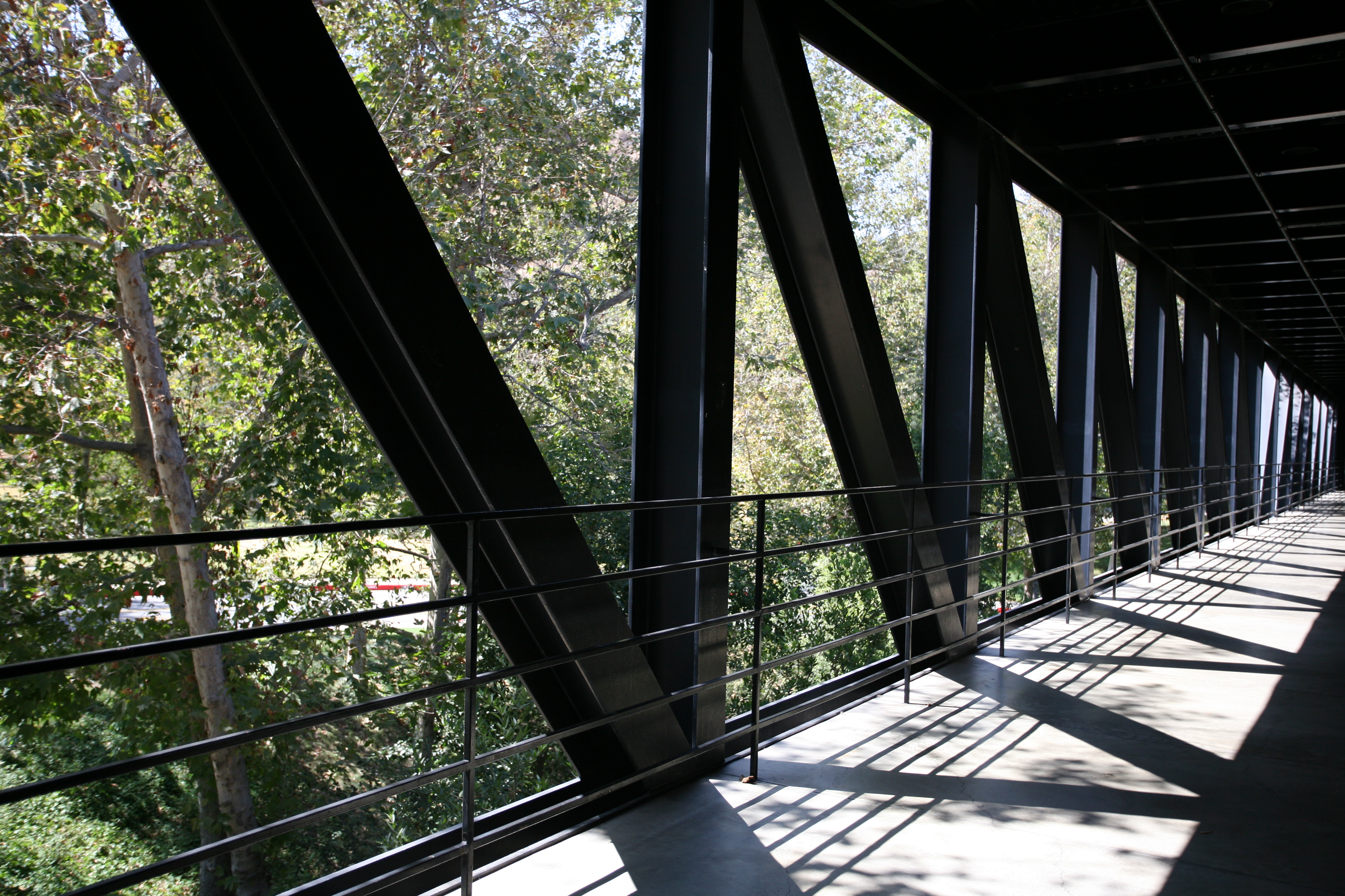 The iconic Ellwood mid-century modern building on the Hillside campus of ArtCenter.